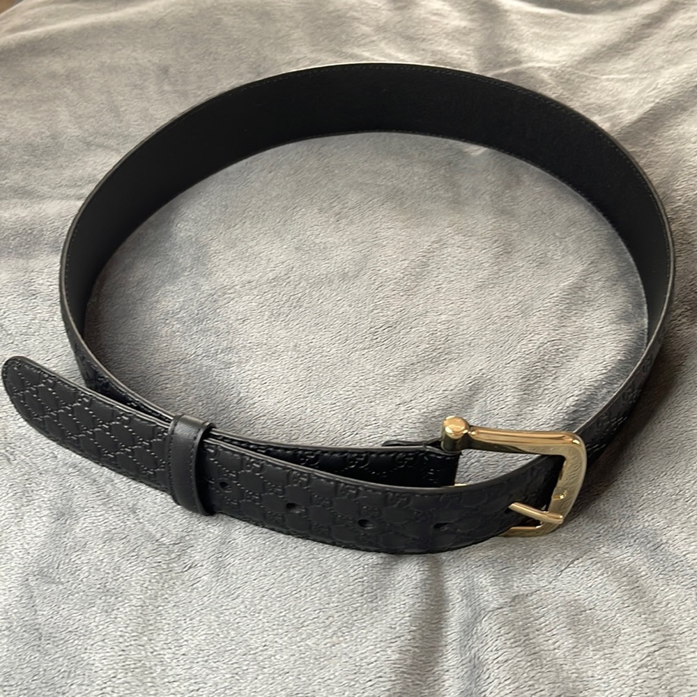 COPY - COPY - Black ladies Gucci belt. Worn once it’s brand new no flaws!!